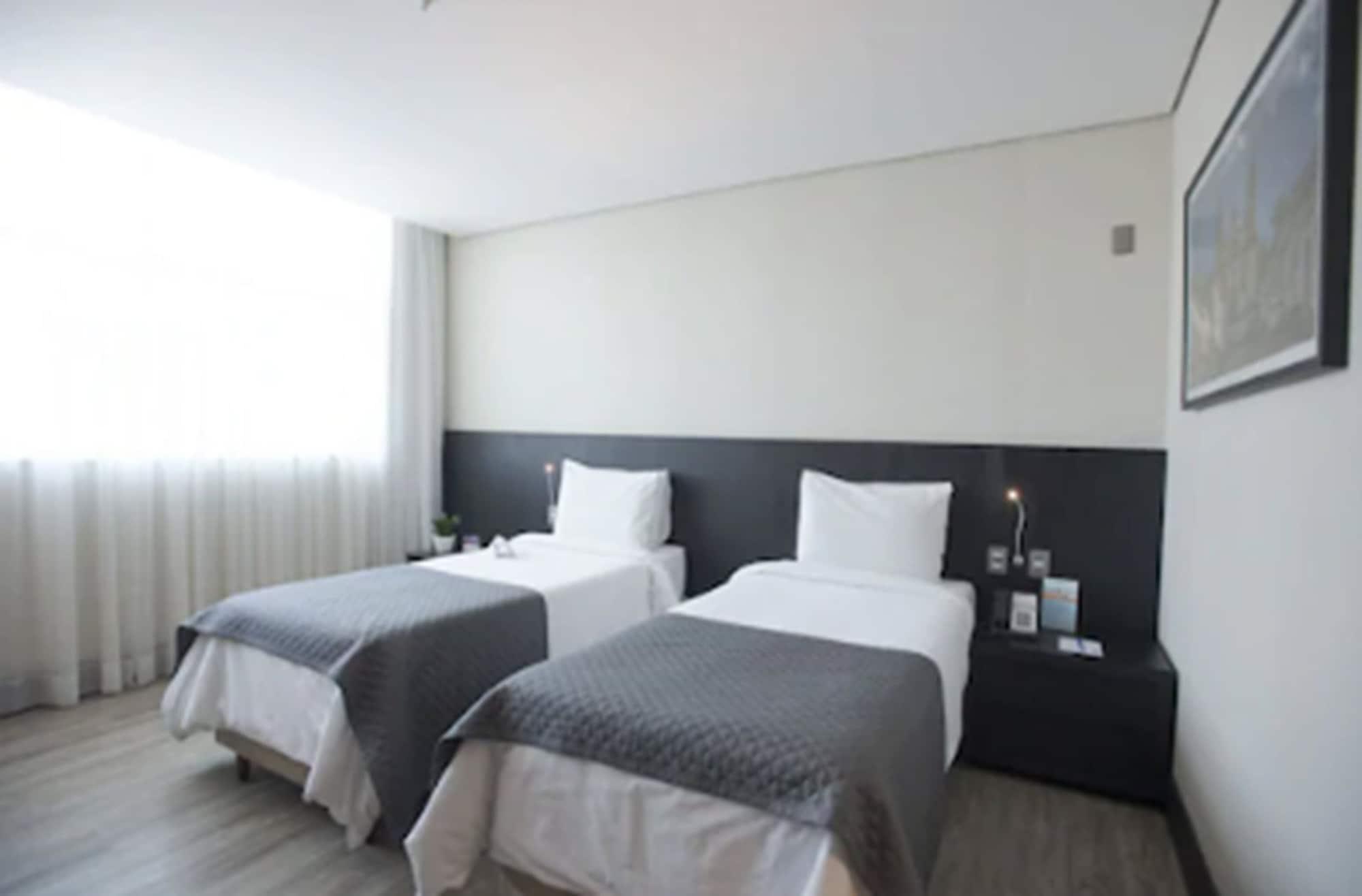 Отель Tryp By Wyndham Belo Horizonte Savassi Экстерьер фото