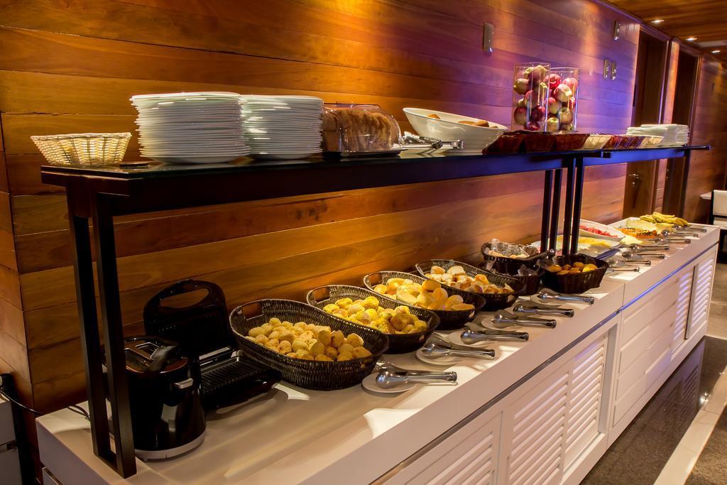 Отель Tryp By Wyndham Belo Horizonte Savassi Экстерьер фото