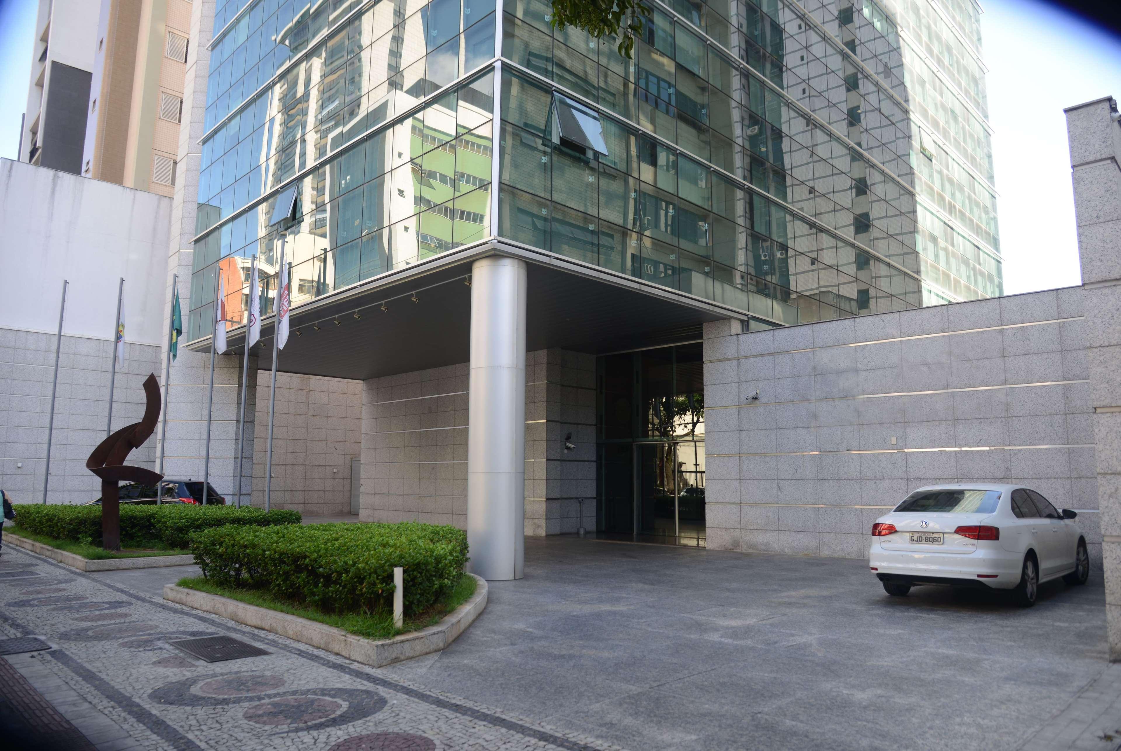 Отель Tryp By Wyndham Belo Horizonte Savassi Экстерьер фото