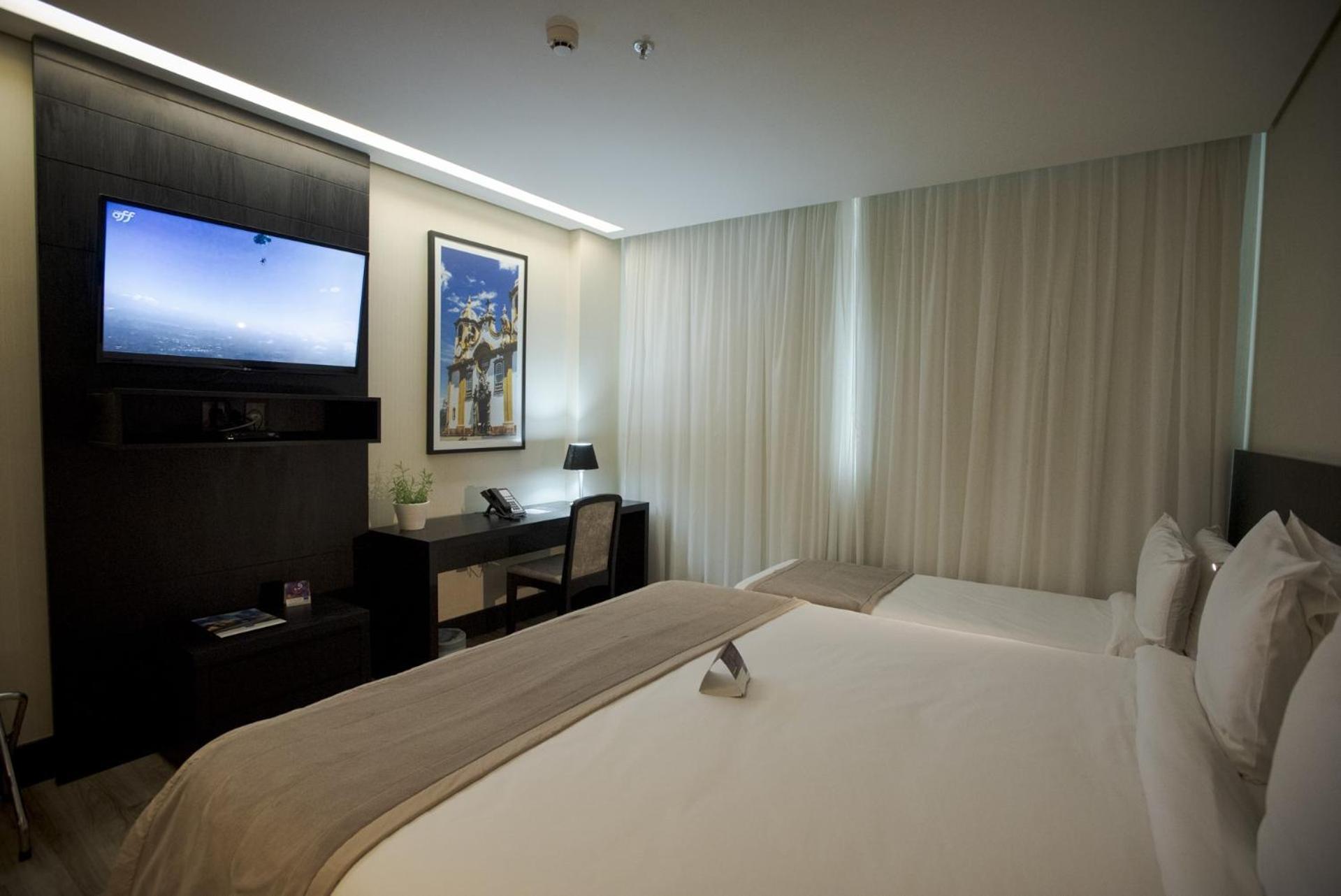 Отель Tryp By Wyndham Belo Horizonte Savassi Экстерьер фото